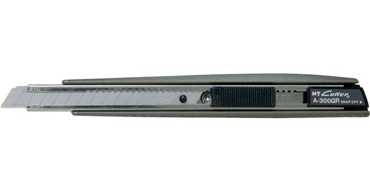 ATORN cutter blade with 9-mm snap-off blade, metal housing